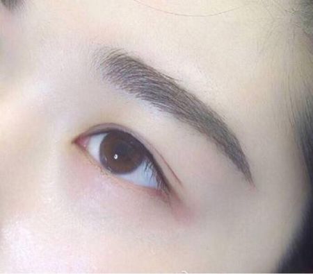 做韩式纹眉手术可以让你的颜值有很大提升